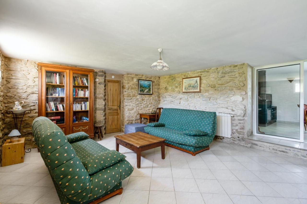 Villa Charmante A La Tour-D'Aigues Avec Piscine Privee Exteriör bild
