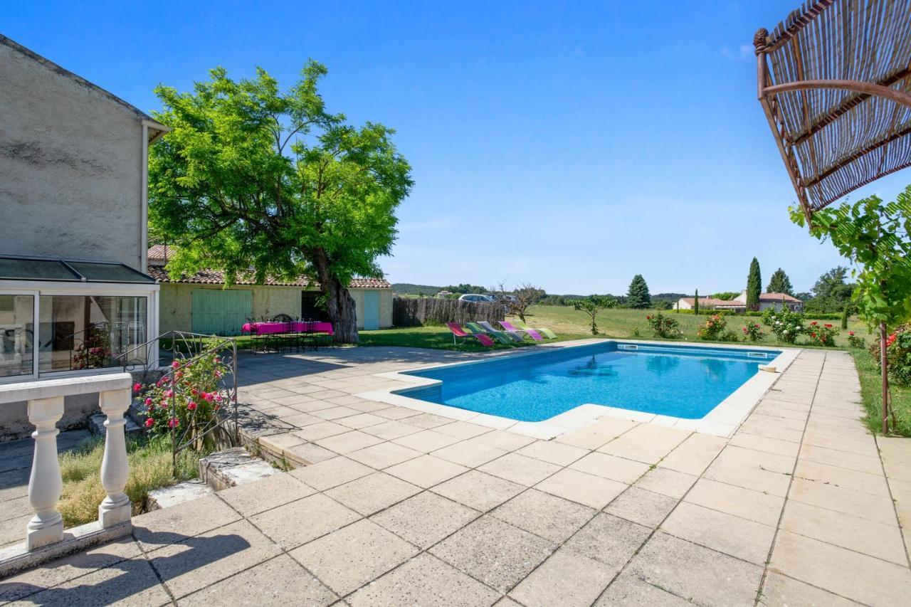 Villa Charmante A La Tour-D'Aigues Avec Piscine Privee Exteriör bild